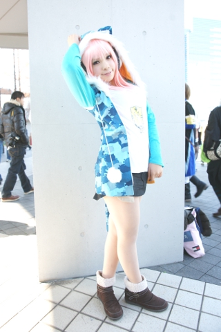 开运体育(中国)官方网站:观看《我和我的祖国》两学校为祖国狂打Call(图2) 开运体育(中国)官方网站